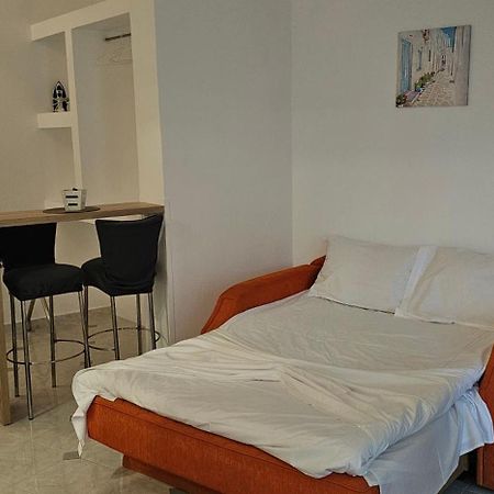 Jack Daniel Friends Apartment ฟาลิรากี ภายนอก รูปภาพ