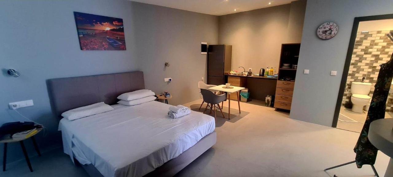 Jack Daniel Friends Apartment ฟาลิรากี ภายนอก รูปภาพ