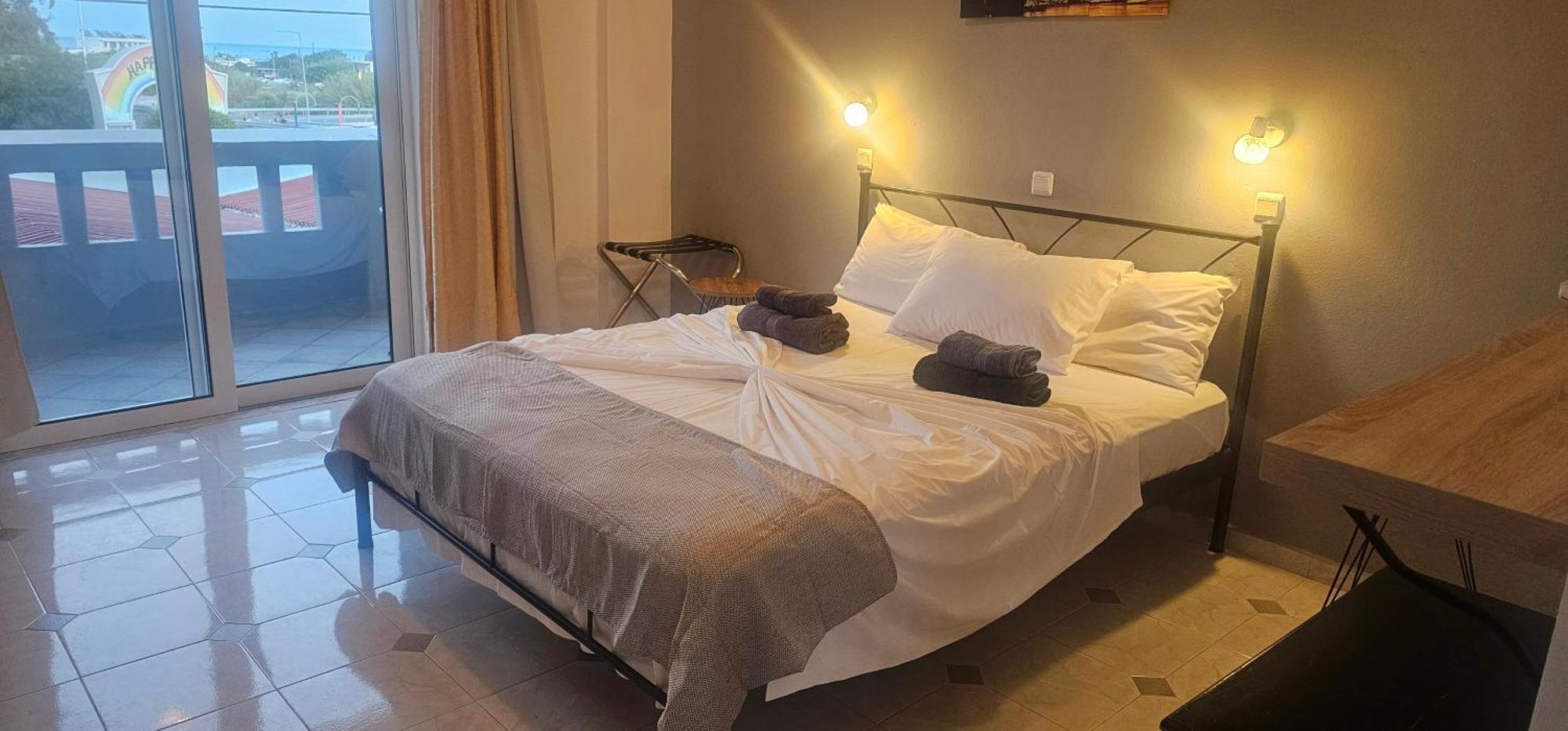 Jack Daniel Friends Apartment ฟาลิรากี ภายนอก รูปภาพ