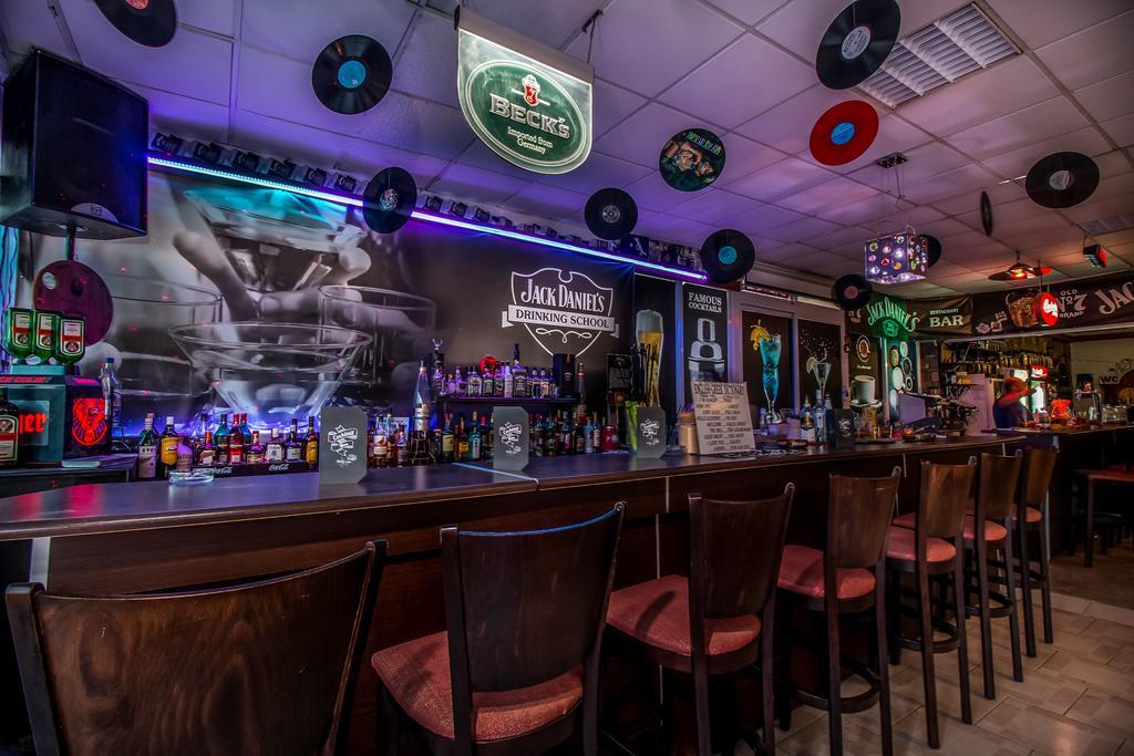 Jack Daniel Friends Apartment ฟาลิรากี ภายนอก รูปภาพ